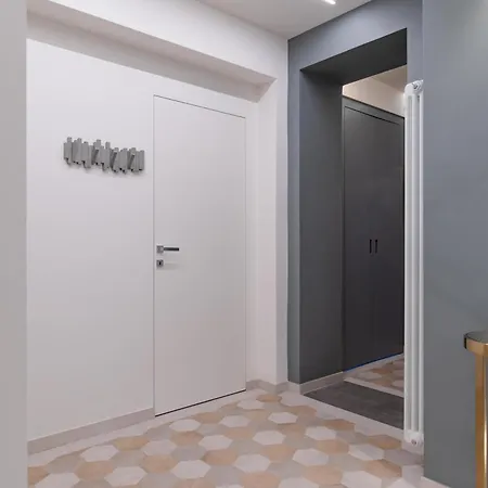 Luxury For Groups & Families In Center Apartment *