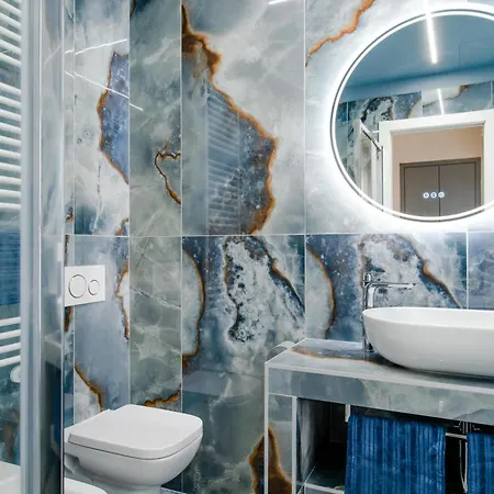Luxury For Groups & Families In Center Apartment *