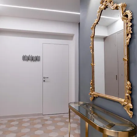 Luxury For Groups & Families In Center