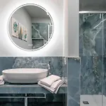 Luxury For Groups & Families In Center